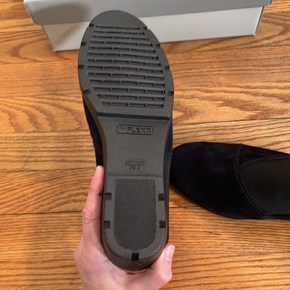 The Flexx Suede Cross-Band Slipon Shoes‎ Cross Town Blue size 9M NWT Wedge - Picture 7 of 12